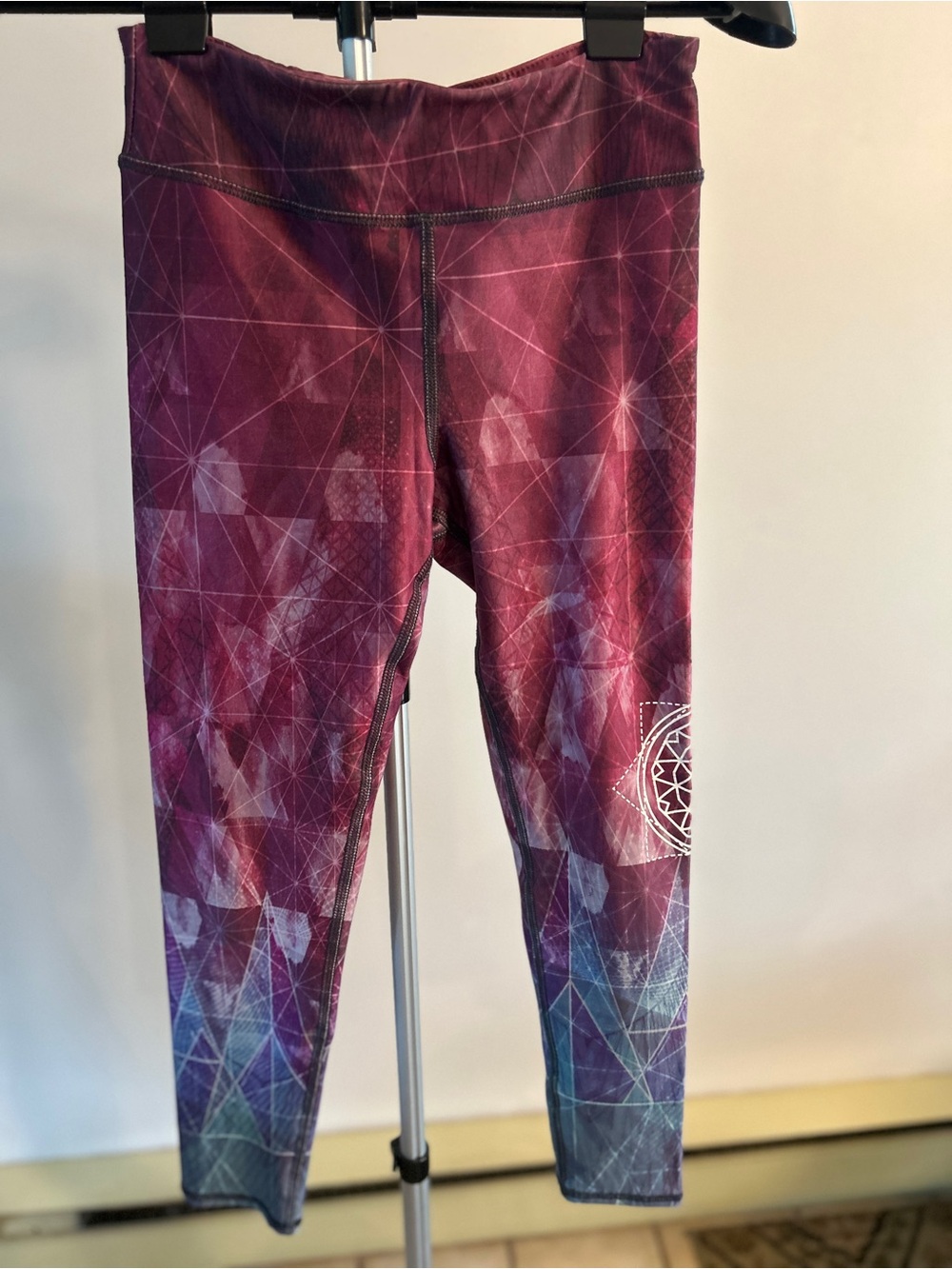 Evolution and Creation Purple to Blue Geometric Leggings